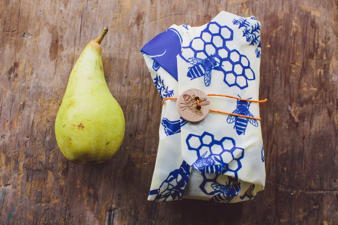 Bee's Wrap Lunch 3 Pack - Bees & Bears Print - Image 6