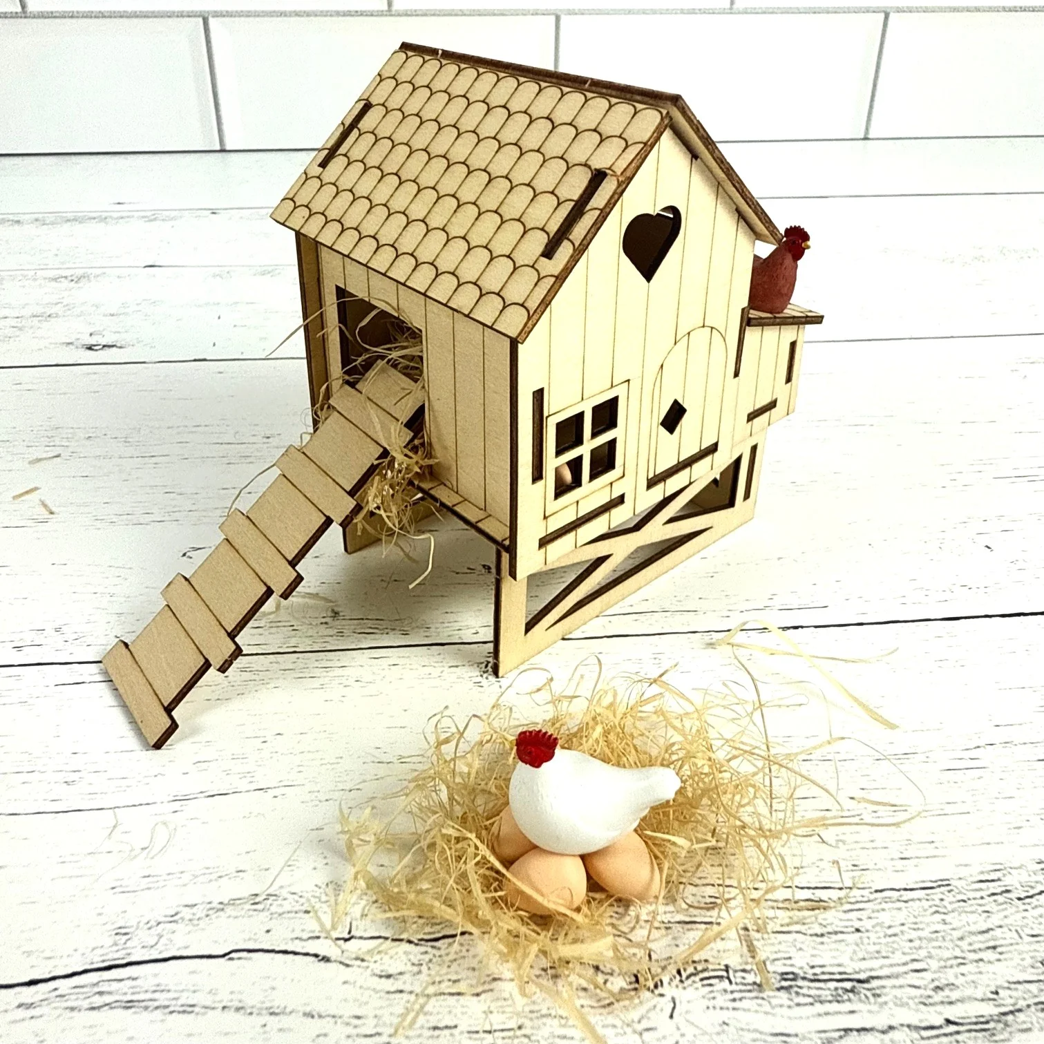 Desktop Chicken Coop: Build Your Own! - Image 3