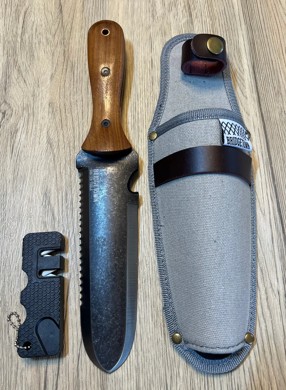 Essential Hori Hori Japanese Gardening Knife - Image 8