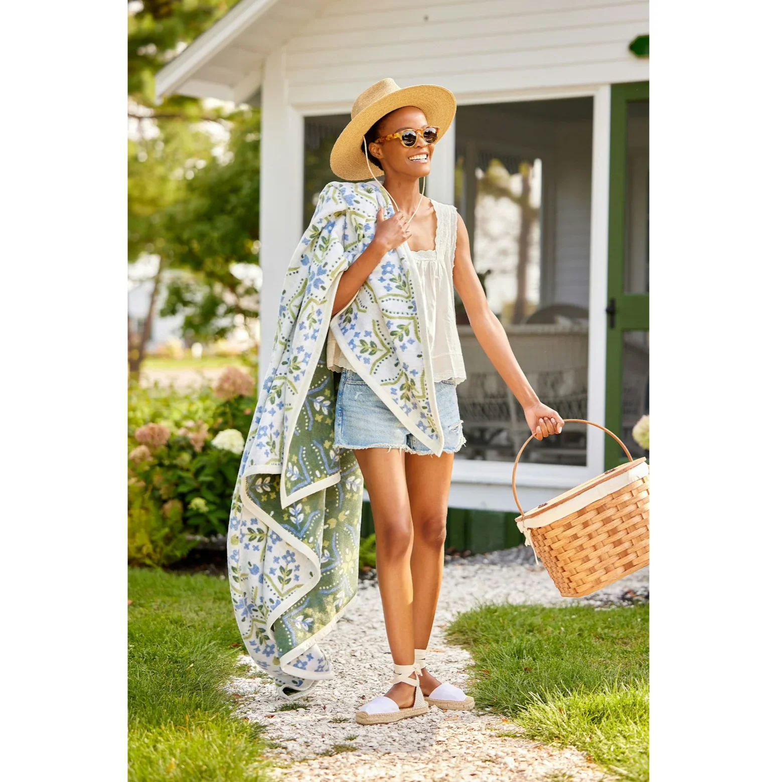 Farmhouse Flowers Blanket - Image 2