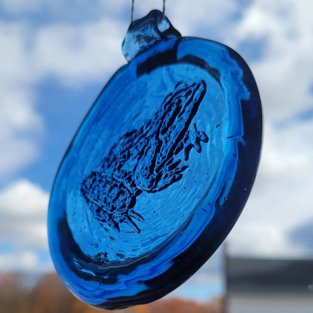 Old Hancock Frog Suncatcher - Image 4