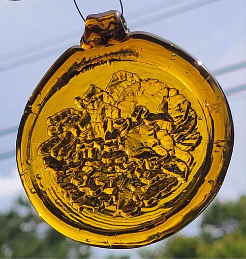 Old Hancock Peony Suncatcher - Image 3