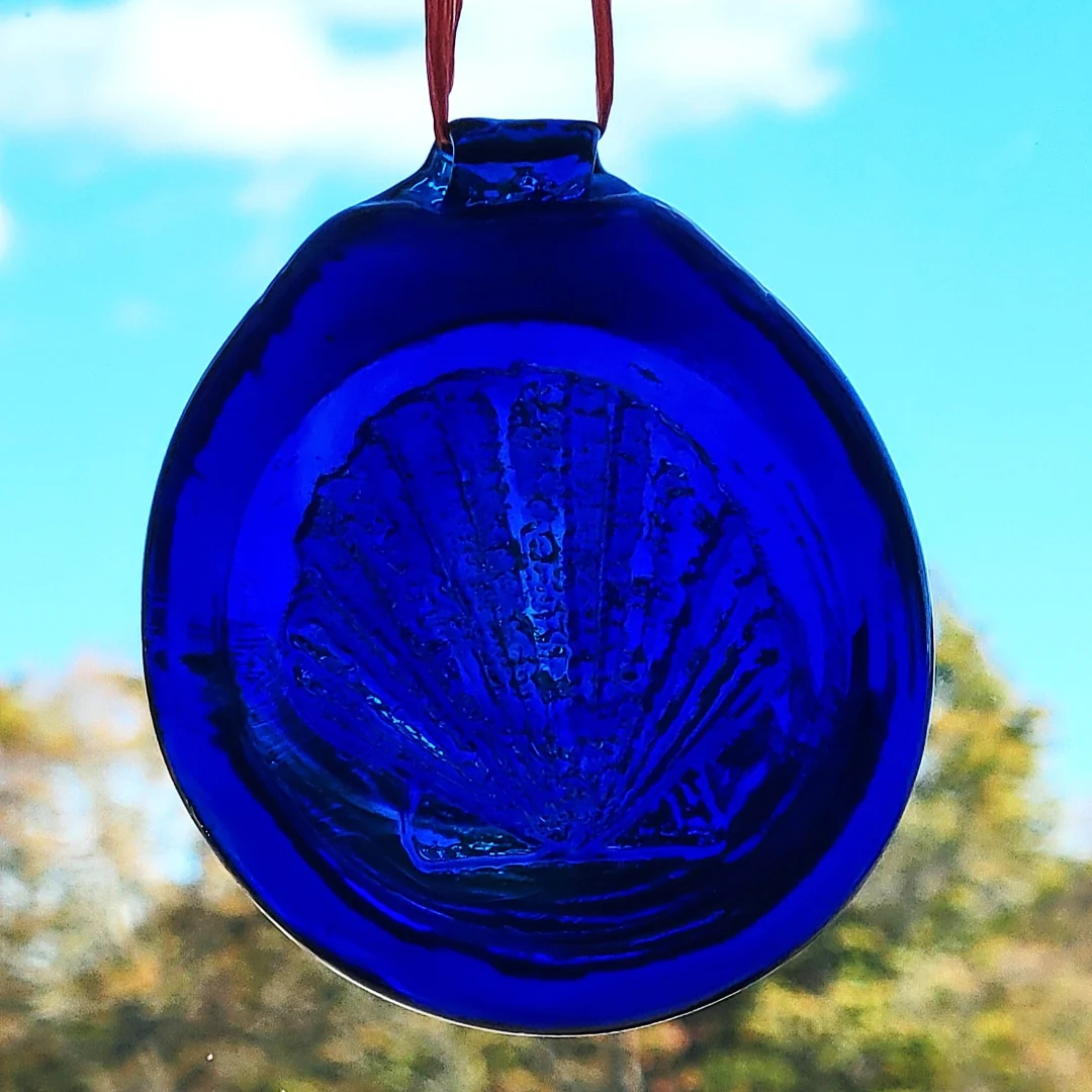 Old Hancock Scallop Shell Suncatcher - Image 3