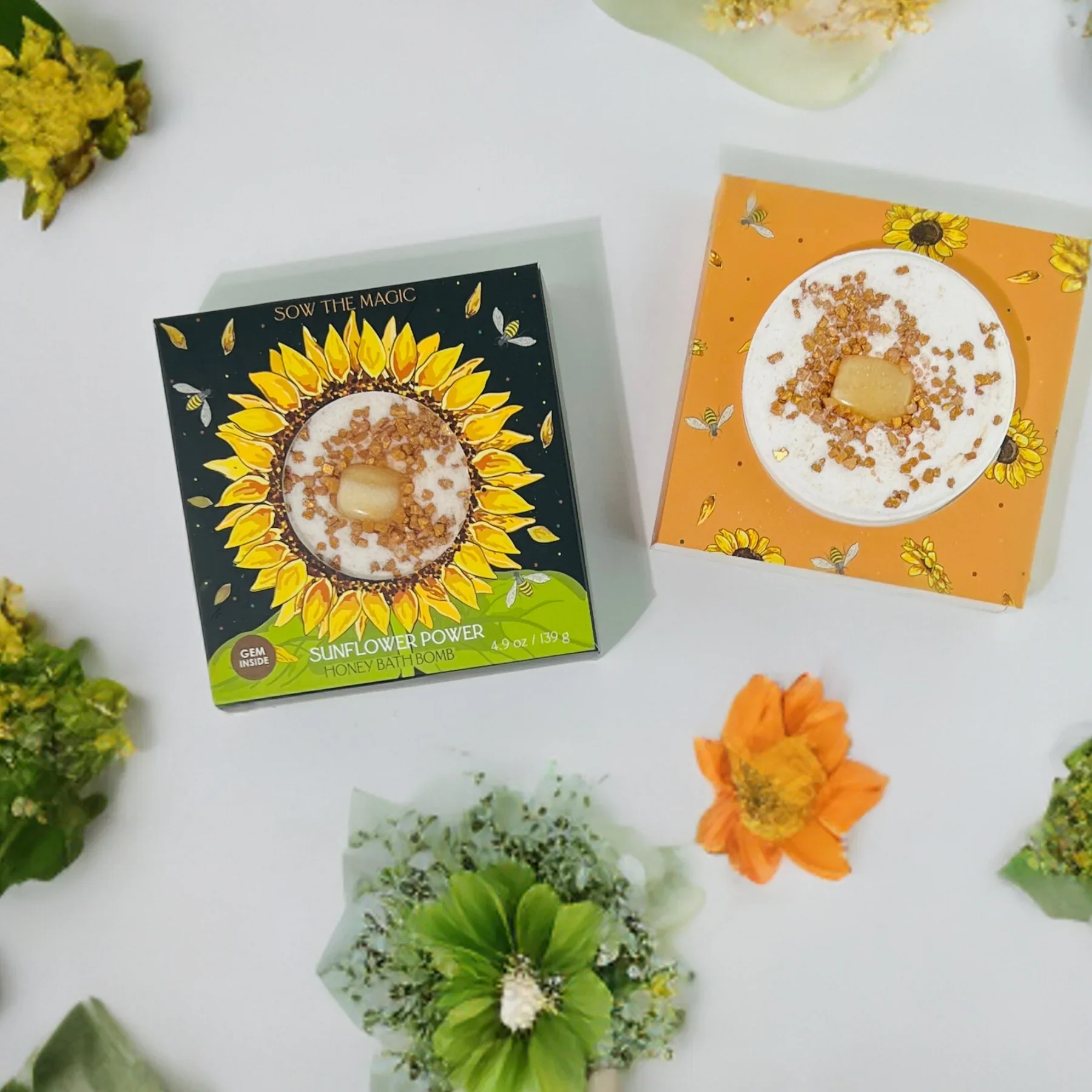 Sunflower Power Honey Bath Bomb with Amber - Image 3