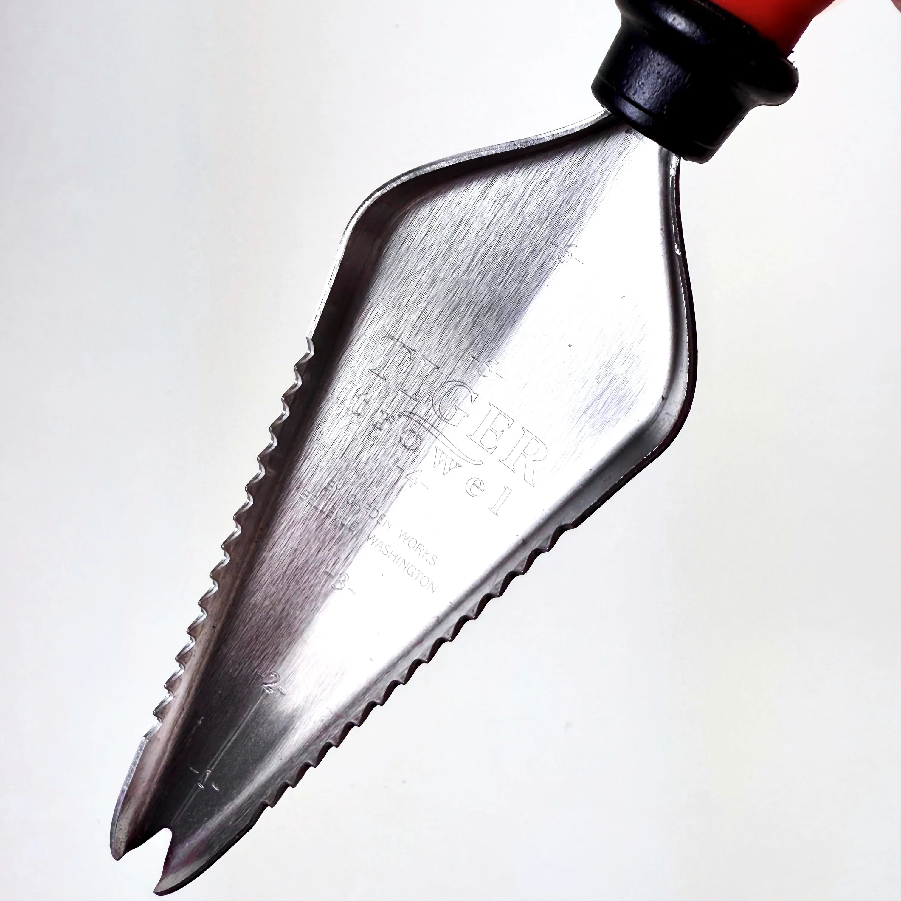 Tiger Trowel with Comfort Grip - Image 2