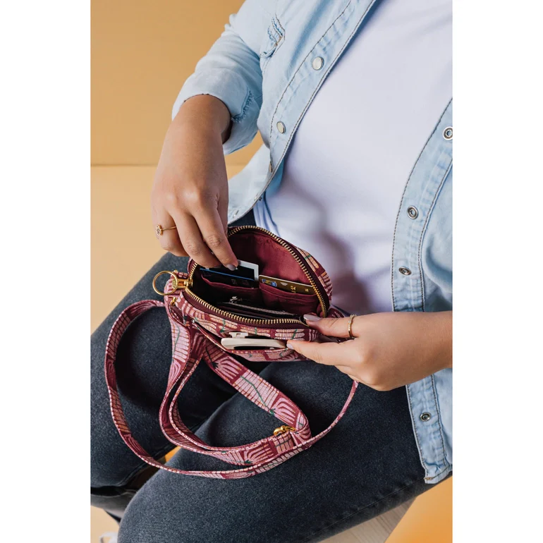 Venus Crossbody Bag - Image 4