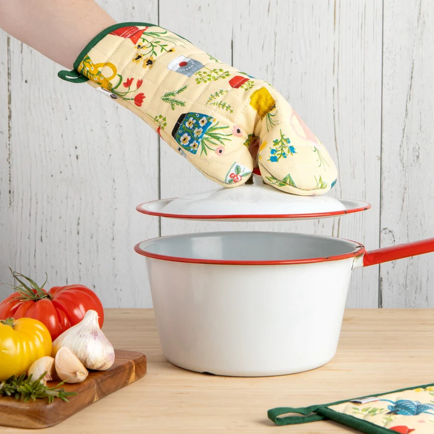 Watering Cans Oven Mitt - Image 3